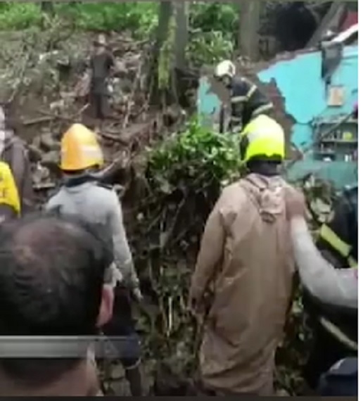Rain wreaks havoc in Mumbai 14 people killed in landslide, 16 rescued, rescue work underway