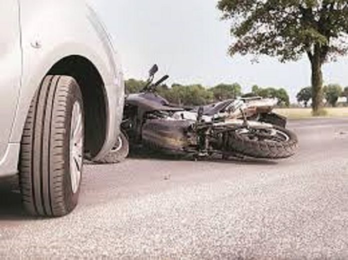 Four people of the same family of Jhansi died in the accident in Datia