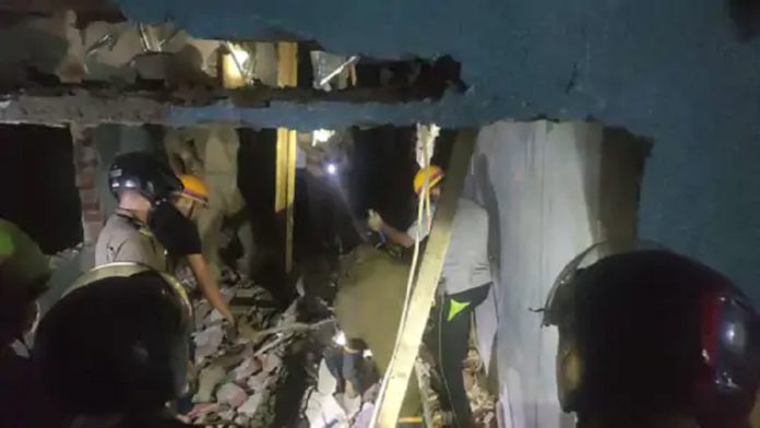 Roof collapses during birthday party in Agra, three killed, 15 injured