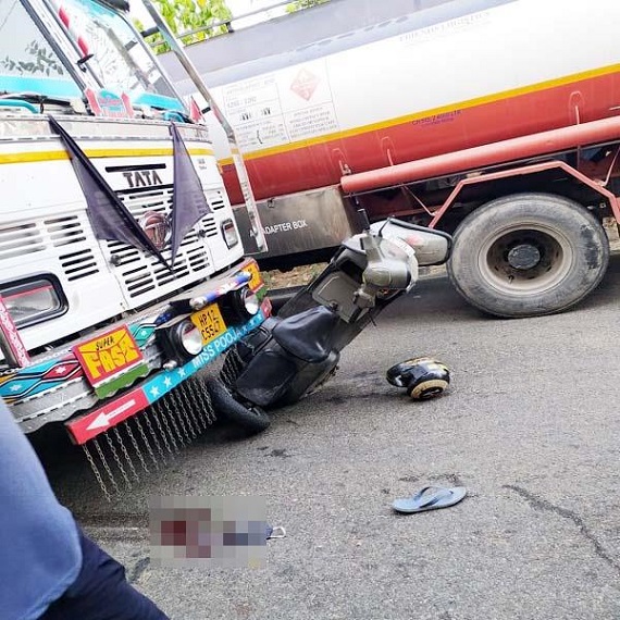 Grandson who went to roam with Baba in Firozabad was crushed by the truck and died on the spot
