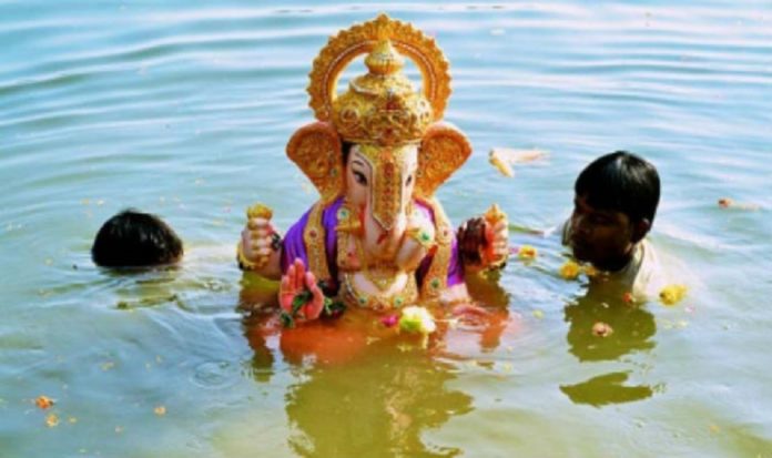 Five people drowned in river during Ganesh idol immersion in Barabanki, search continues