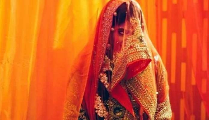 Due to the dark complexion, the bride refused to put the jaymal, then the unhappy groom took a dreadful step