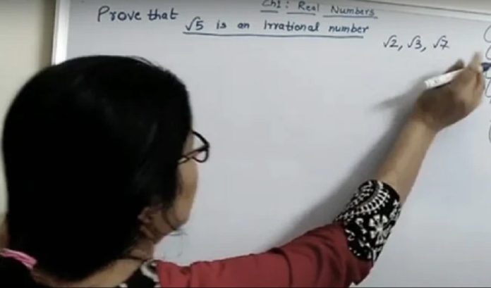 Barabanki teacher Vinita Jaiswal is giving knowledge to students in a digital way