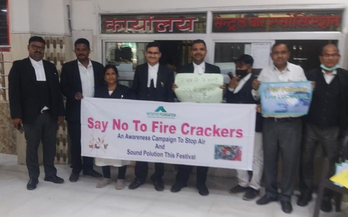 Central Bar Association and Lucknow Bar Association supported the campaign being run against air pollution