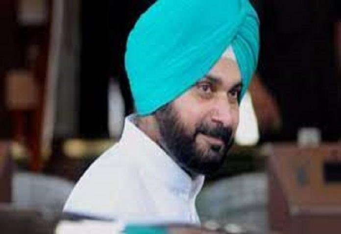 The cost of a punch, one year in jail, Sidhu Rozna, who earns lakhs of rupees, will earn 90 rupees in jail
