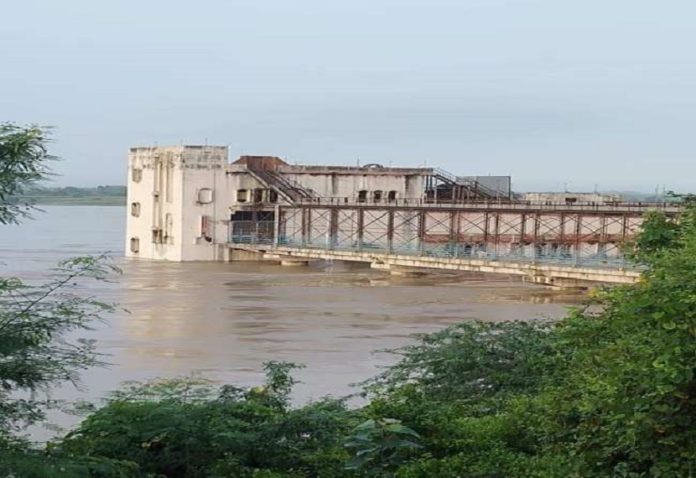 12 lakh cusecs of water released in Chambal, administration in preparation for evacuation of 38 villages