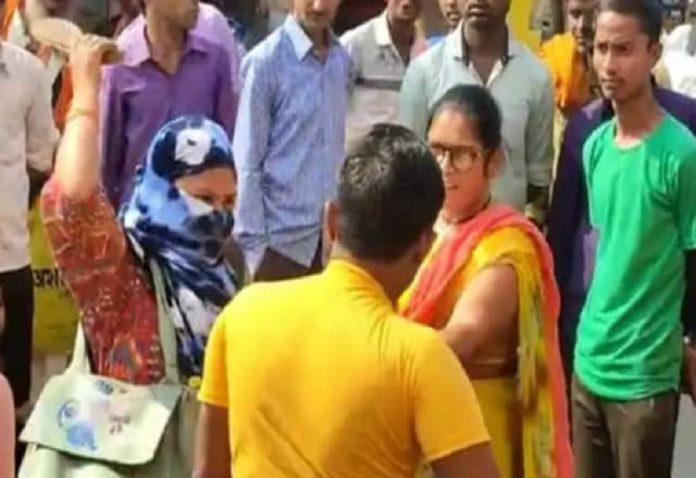 Wife beat market husband with slippers in Hamirpur, beat him to death, video viral