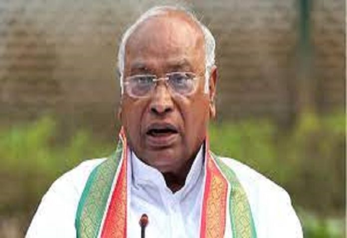 Kharge's strategy questioned: Big blow to Congress in Telangana, 12 PCC members resign