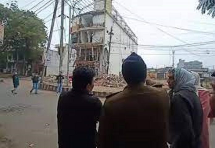 MP NEWS: MP Police razes four-storey hotel of murdered BJP leader