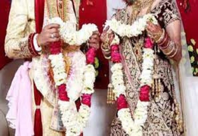 After Jaimal, the groom got an attack, breath stopped on seeing it, the bride's heart broke with grief
