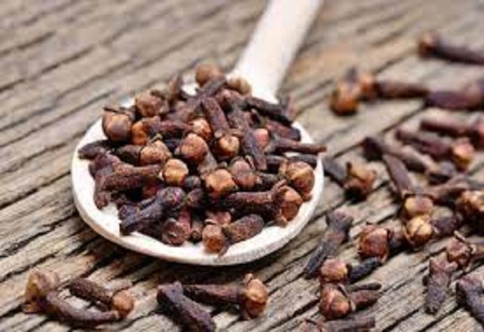 If you are suffering from this disease, then eat cloves daily before sleeping, you will get immediate benefit.