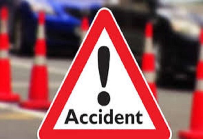 Terrible accident in Pratapgarh, tanker collided with tempo, eight people died on the spot