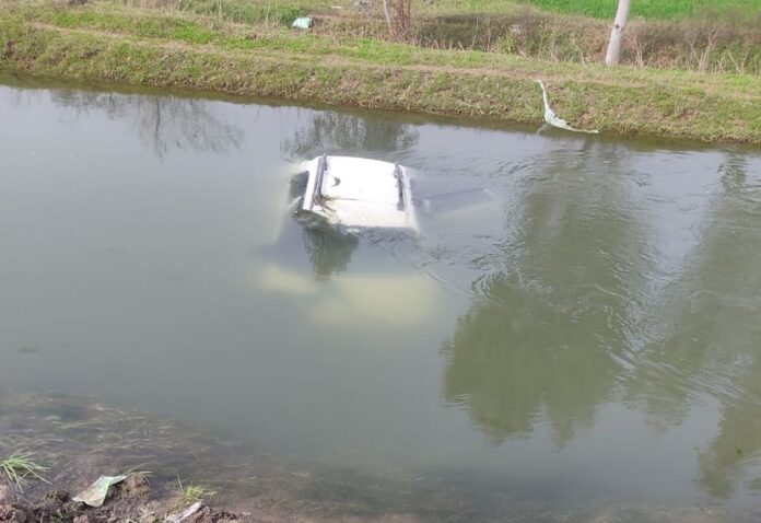 Major accident in Agra: Four killed when friends' car fell into canal while returning after feast