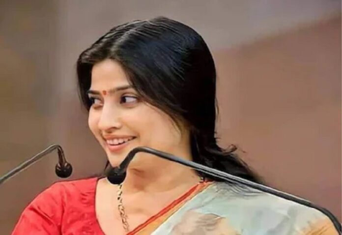 In Mainpuri, BSP made trouble for Dimple Yadav by playing Yadav card, the contest is expected to be tough.