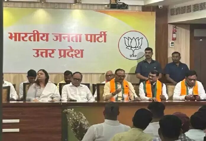 These veterans including former UP DGP Arun Kumar and Vijay Kumar joined BJP