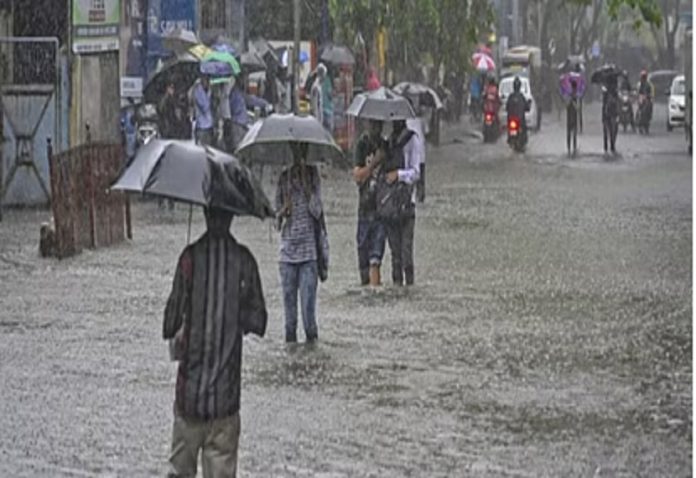 Weather havoc: 47 lives lost in 36 hours due to heavy rain in the country, all schools of UP closed