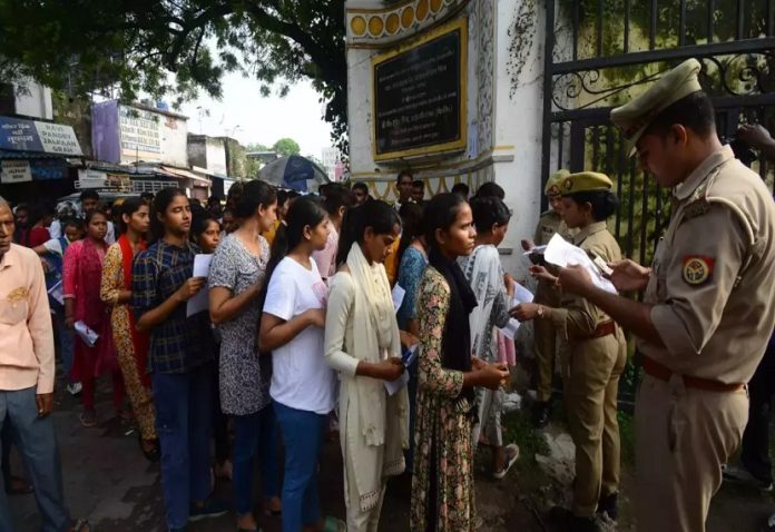 UP Police and Administration successfully conducted constable recruitment examination using technology.