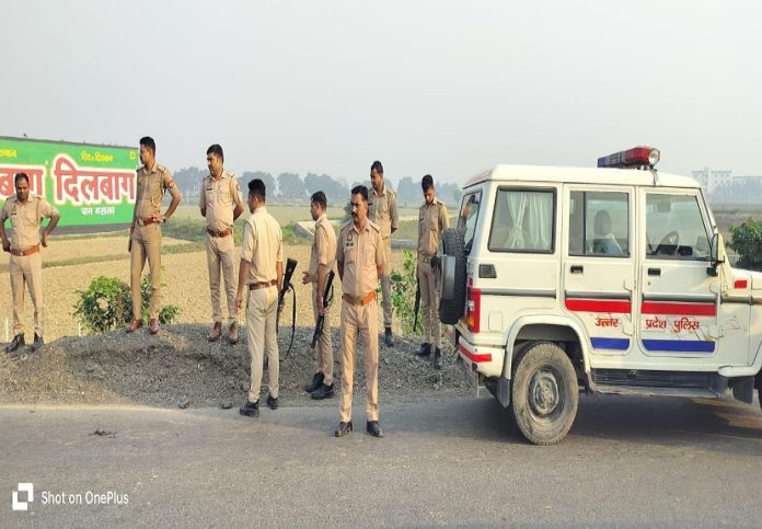 Naked body of a 35-year-old woman found on the side of the highway in Bareilly, police expressed suspicion of rape.