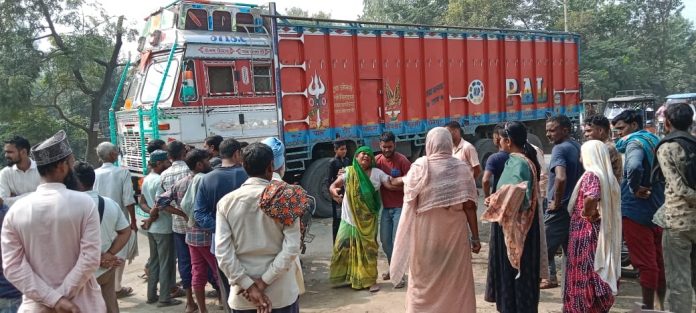 In Bareilly, a truck ran away pretending to be a car; brother and sister were put to death, there was chaos in the house.