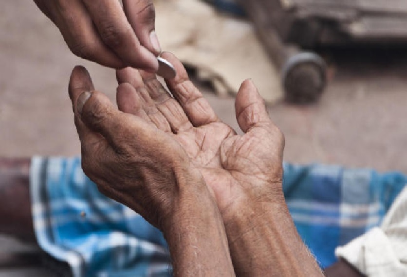 देश के इस शहर में begging मांगना ही नहीं देना भी होगा अपराध