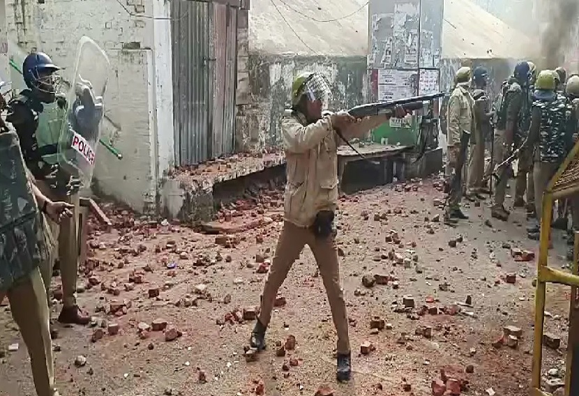 Sambhal Violence : 208 आरोपियों के खिलाफ 4175 पन्ने में है चार्जशीट कोर्ट में दाखिल