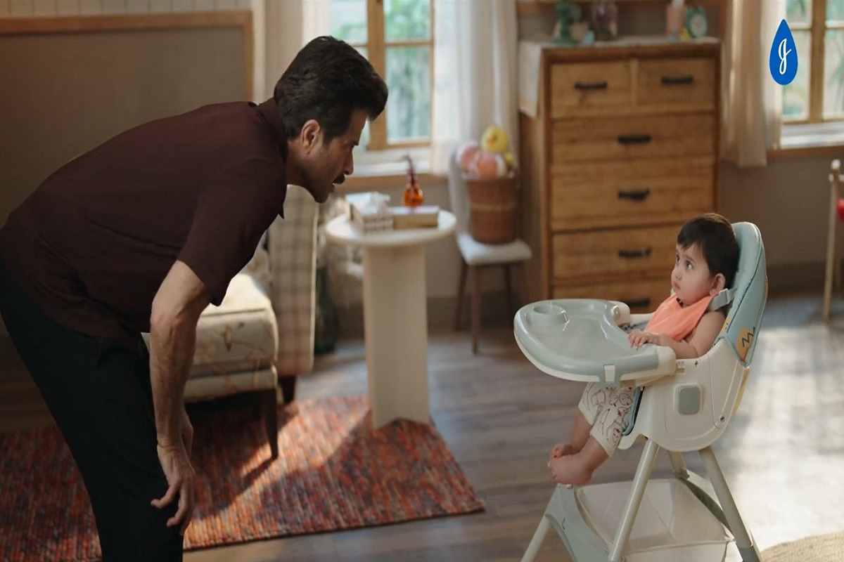 Anil Kapoor and Sonam Kapoor in the new campaign of Johnson's Baby, let's see who blinks first