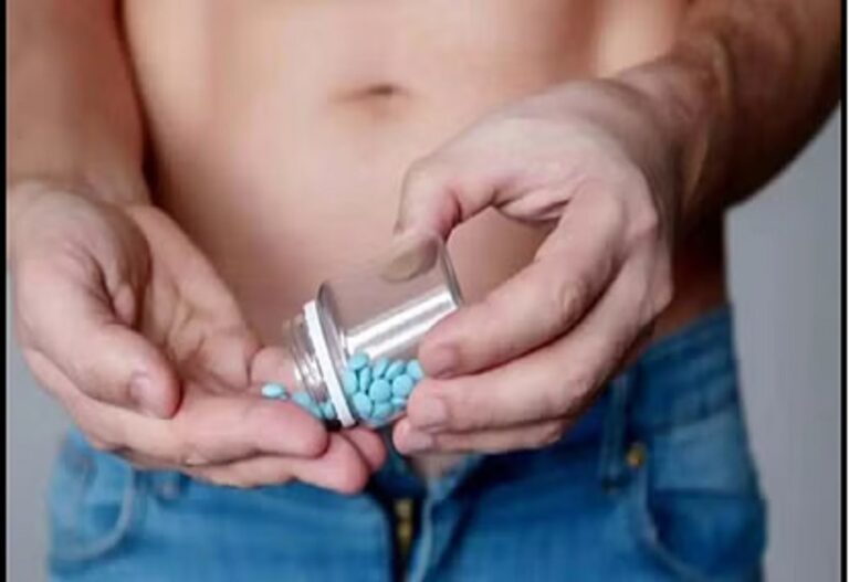 The young man had reached the hotel with his girlfriend, his breathing stopped after consuming a blue pill, the girl ran away secretly