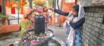 First Monday of Sawan: Queue of Shiva devotees started from 1 o'clock in the night, Shiva temples reverberated with chants of Bam-Bam Bhole