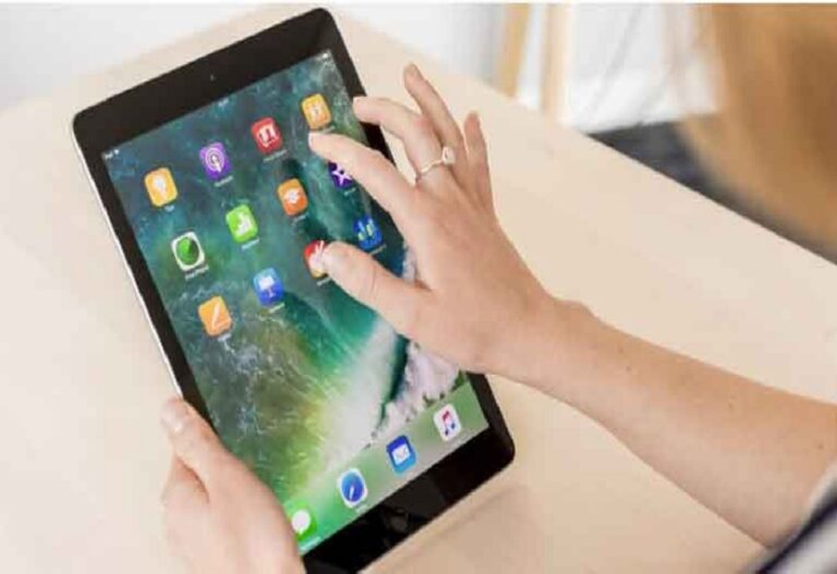 UP Government's big announcement: Tablets will replace smartphones, so that students can focus only on studies and not on reels