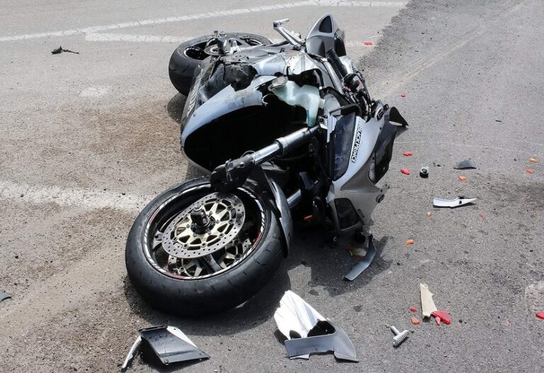 In Unnao, a couple and their two children were crushed to death by a truck on the Lucknow-Kanpur highway.
