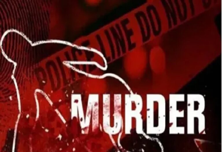 In Unnao, the wife along with her daughter first beat her husband and then strangled him, after which she killed him
