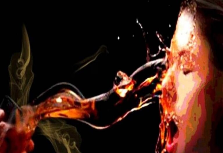 Police shot the uncle who disfigured his niece's face by throwing acid on her