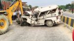 A Bolero full of devotees returning from Vindhyachal collided with a truck in Jaunpur, killing three.