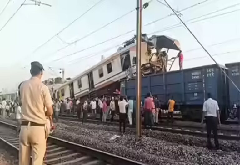 The driver is suspected to have jumped a red signal, traffic resumes, and the death toll rises to 11.
