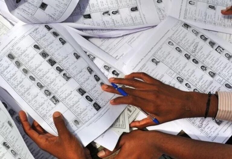 SIR: Aadhaar alone will not be enough to become a voter; Election Commission issues directives to election officials