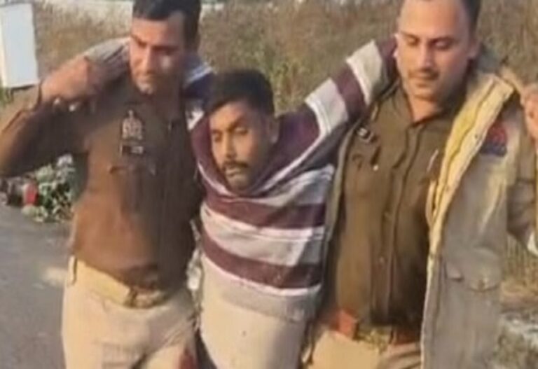 Bareilly police caught Arif, the accused of killing his girlfriend, in an encounter; he was shot in both legs.