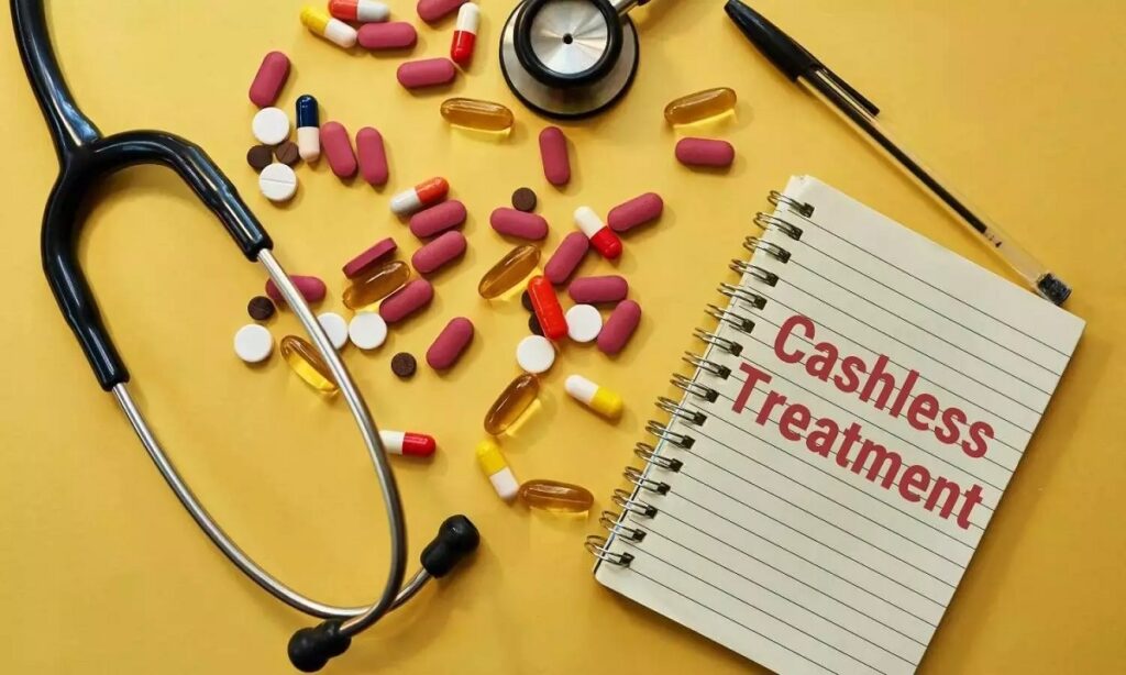 UP government gives gift to 15 lakh teachers and non-teaching staff, they will be able to avail cashless treatment.