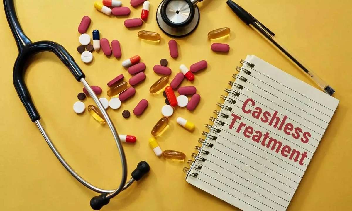 UP government gives gift to 15 lakh teachers and non-teaching staff, they will be able to avail cashless treatment.