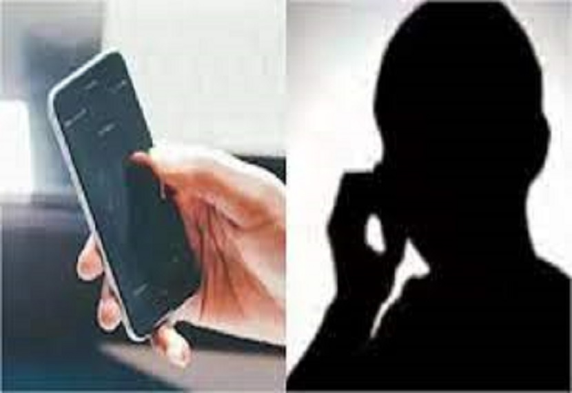 Distressed by her lover's demands, the woman took a shocking step, and the police took the lover into custody.