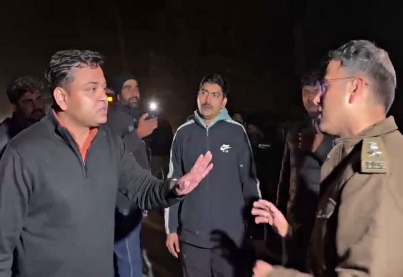 Shimla police staged a high-voltage drama late into the night to protect the accused who protested at the AI ​​Summit.