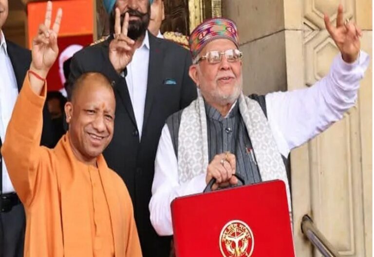 Yogi government presented the biggest budget ever in the House, 9.13 lakh crore rupees will change the face of UP.