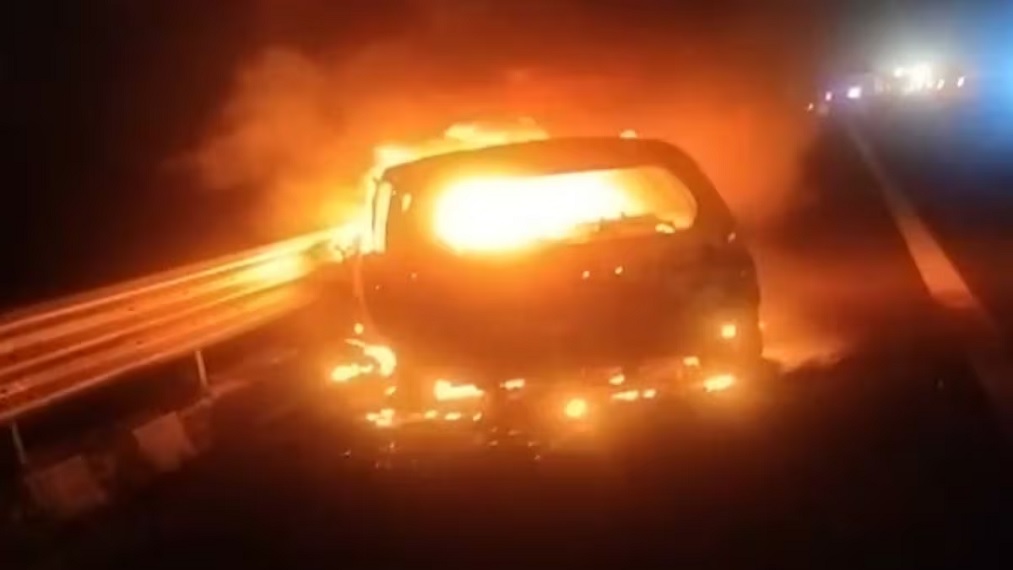 Car Bursts into Flames While Moving in Alwar; Five Burn to Death, Driver Critically Injured