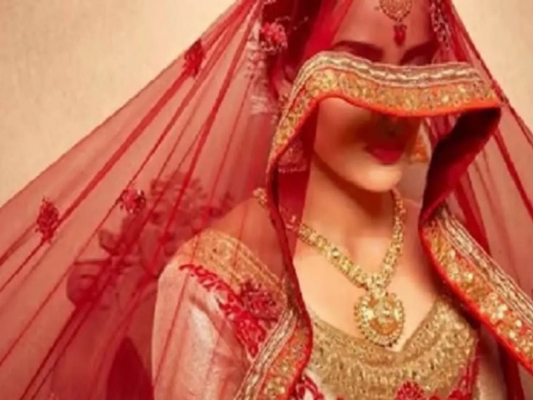 DeceptionExposedOnWeddingNight