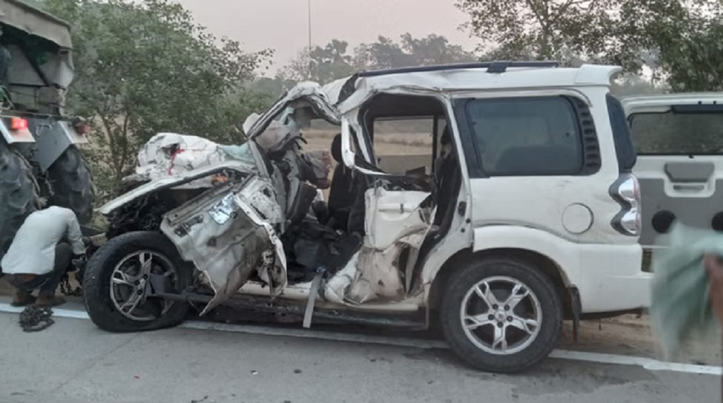 Family's Car Collides with Trailer While Returning from Daughter's Wedding; Five Dead, Arduous Struggle to Extract Bodies