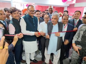 Deputy Chief Minister Inaugurates Axis Bank's 64th Branch in Lucknow