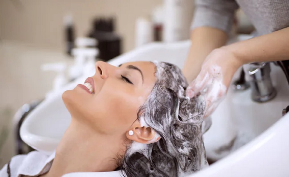 Expert Tips to Keep Your Hair Fresh and Healthy During Summer