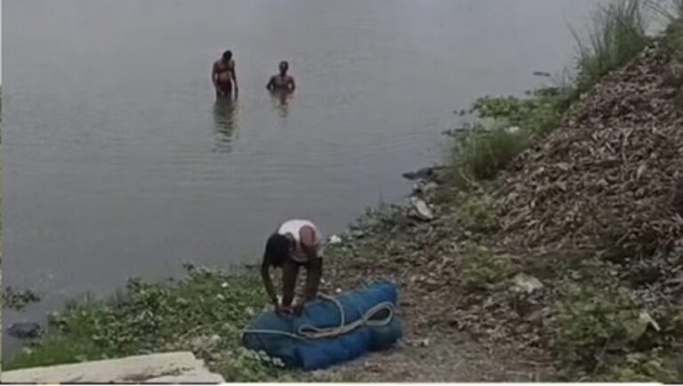 After committing the murder and throwing the head into a pond, the father abandoned the body on a train; this was the reason he took the life.