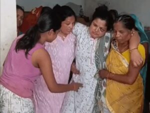 Uproar over Assault on SP Women's Wing District President; Victim Alleges She Received Threats, BJP Condemns Incident.