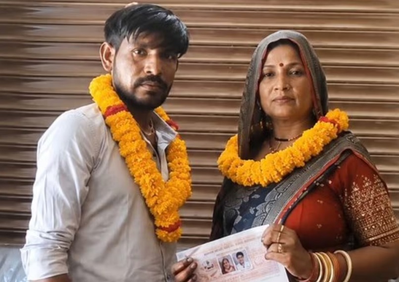 Another son-in-law falls for his mother-in-law; the two got married in court and sought blessings from their loved ones.