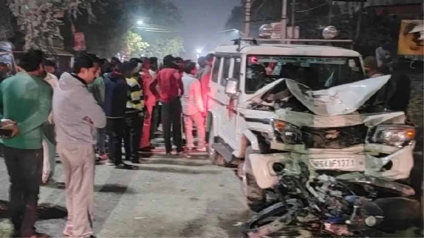 In Sonbhadra, an out-of-control trailer truck dragged motorcyclists for 100 meters; three youths died, and their identities remain unestablished.